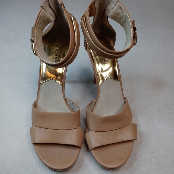 Michael Kors MK Back Zip Nude beige Stiletto 4.5" - Picture 3 of 11